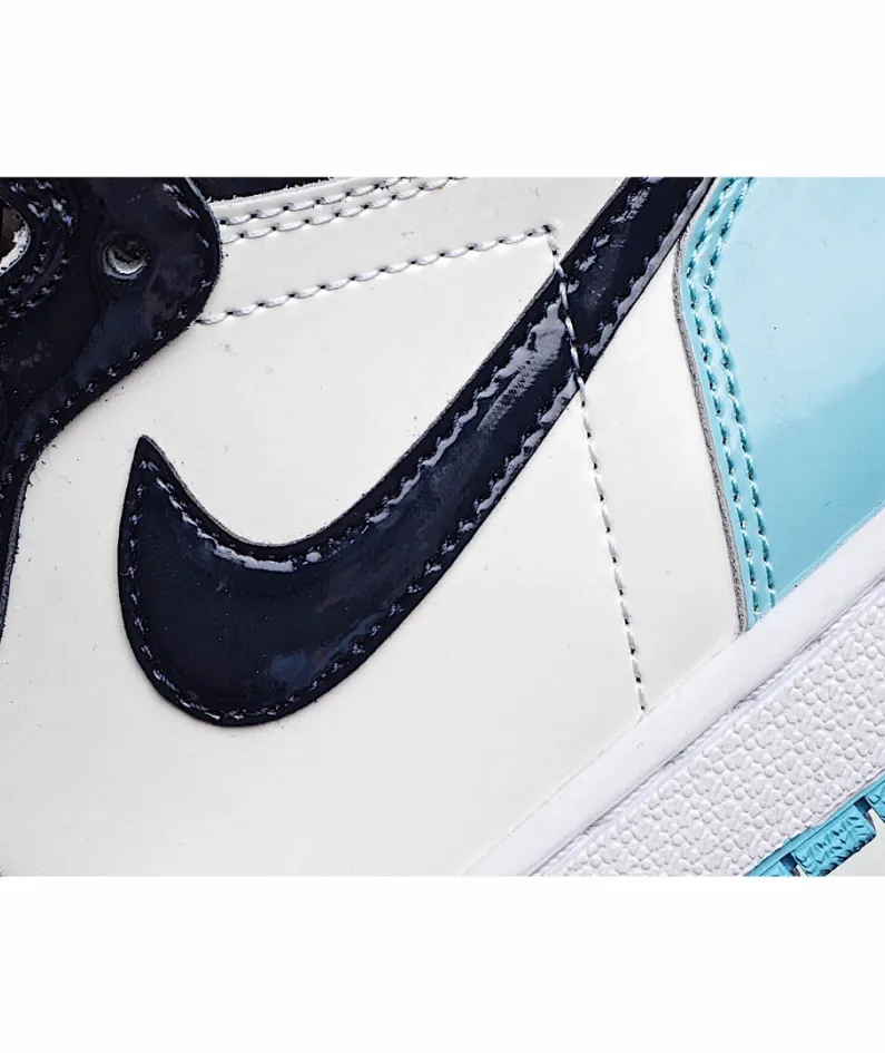 Wmns Air Jordan 1 Retro High OG 'Blue Chill'