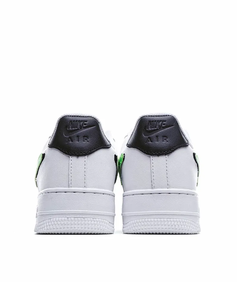 Nike Air Force 1 07 LV8 Sneakers