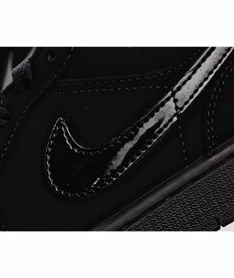 Air Jordan 1 Low 'Triple Black'