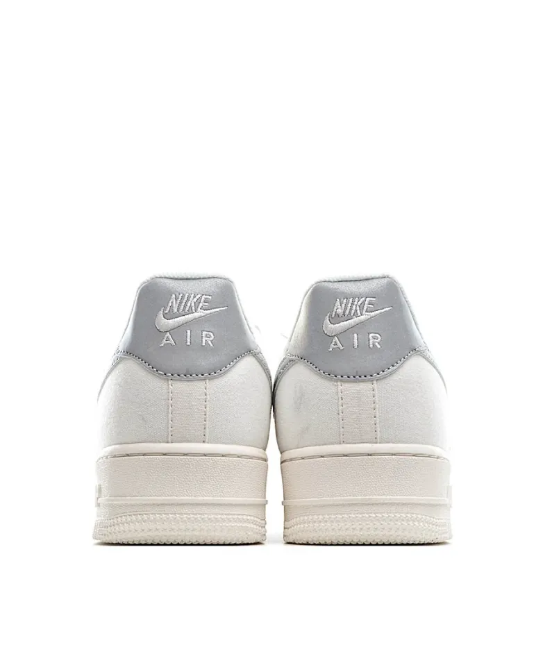 Nike Air Force 1 07 3M Reflective