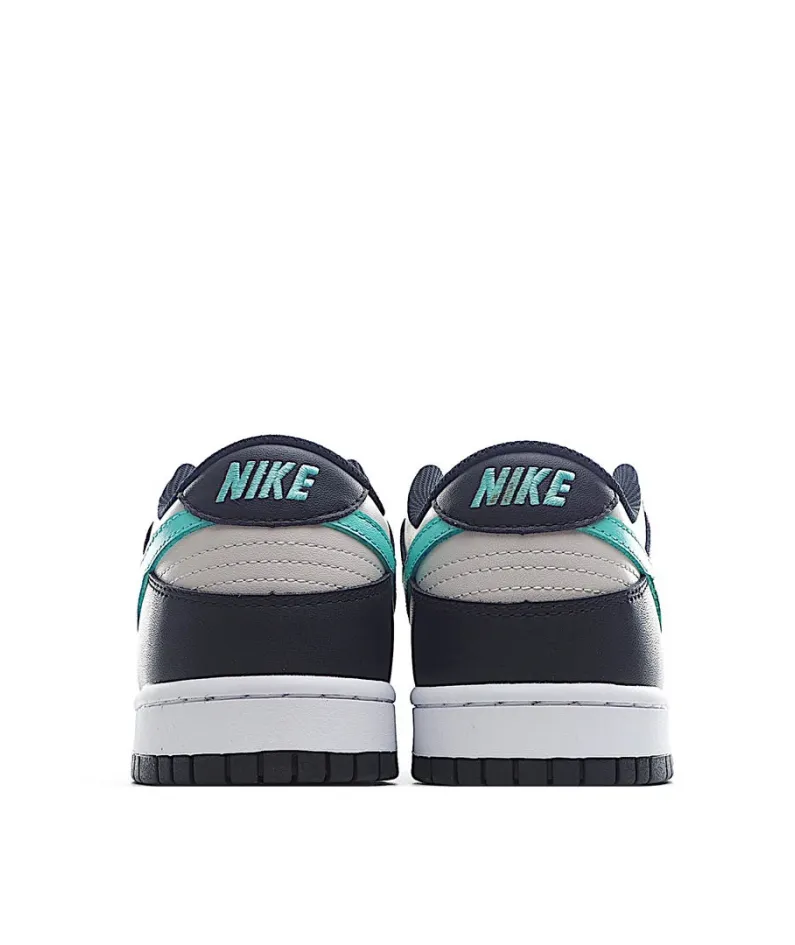 Nike DUNK LOW low-top sneakers
