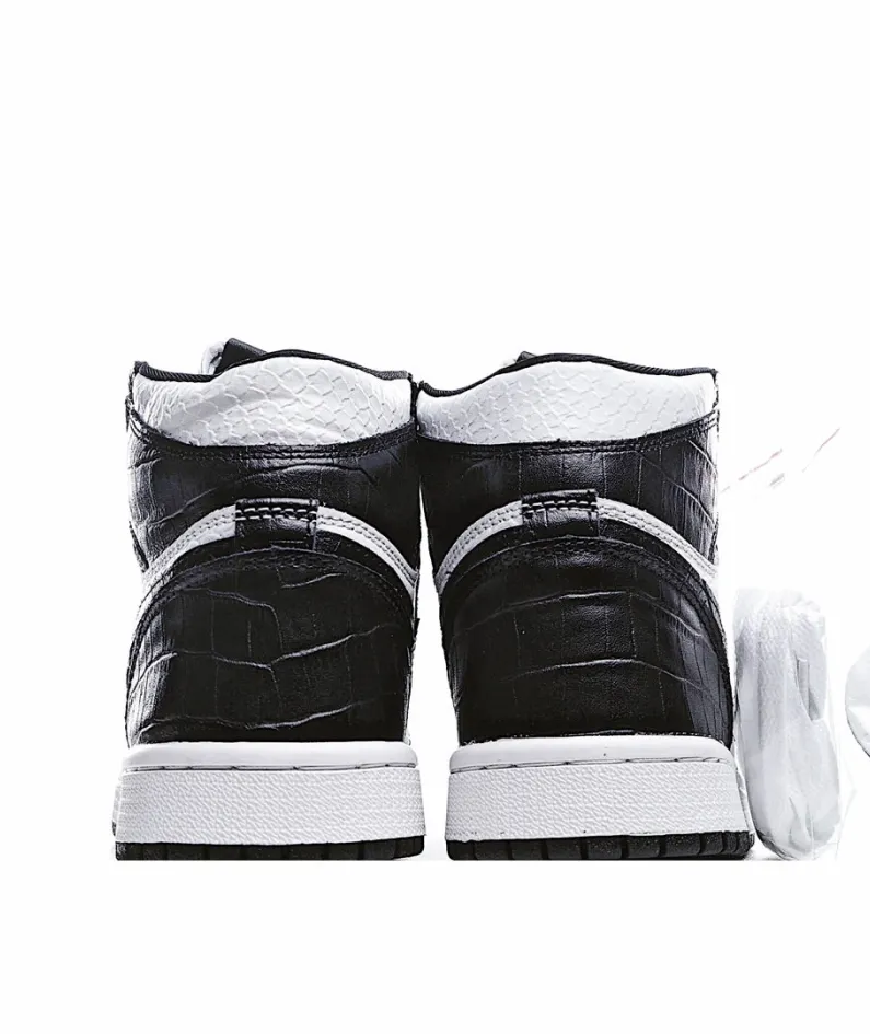 Air Jordan 1 Retro High OG 'Black/White'