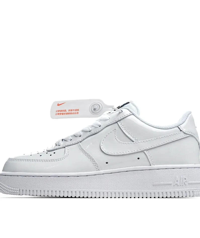 Nike Air Force 1 07 LX  