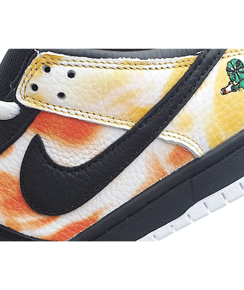 Nike SB Dunk Low “Raygun 