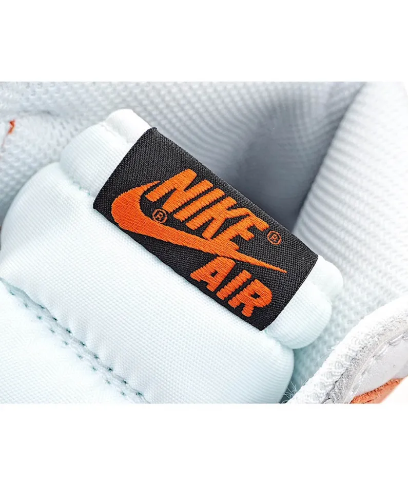 Supreme x AirJordan Retro AJ1 high-top basketball shoes