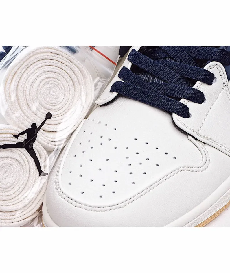 Air Jordan 1 Mid 'Jeter'