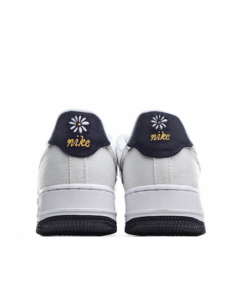 Nike Air Force 1 Low-Top Sneakers