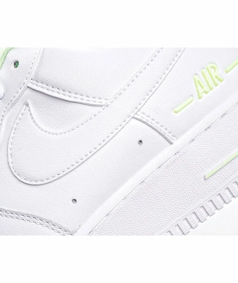 Nike AIR FORCE 107 Sneakers Yellow