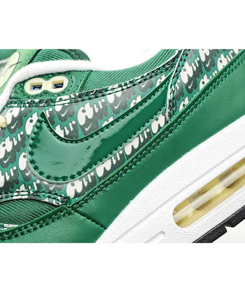Nike Air Max 1  Nike Logo 