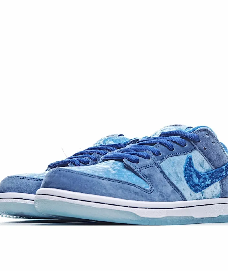 StrangeLove x Nike SB Dunk Low Plain Blue