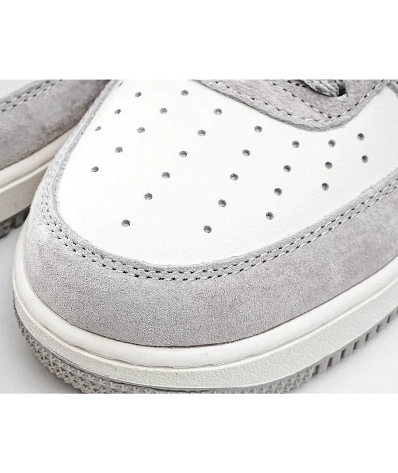 Nike Air Force 1 Mid-Top Sneakers