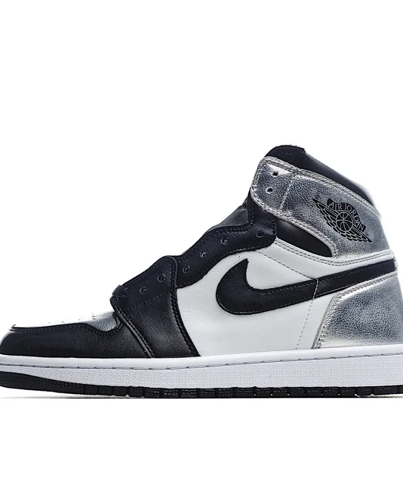 Wmns Air Jordan 1 Retro High OG 'Silver Toe'