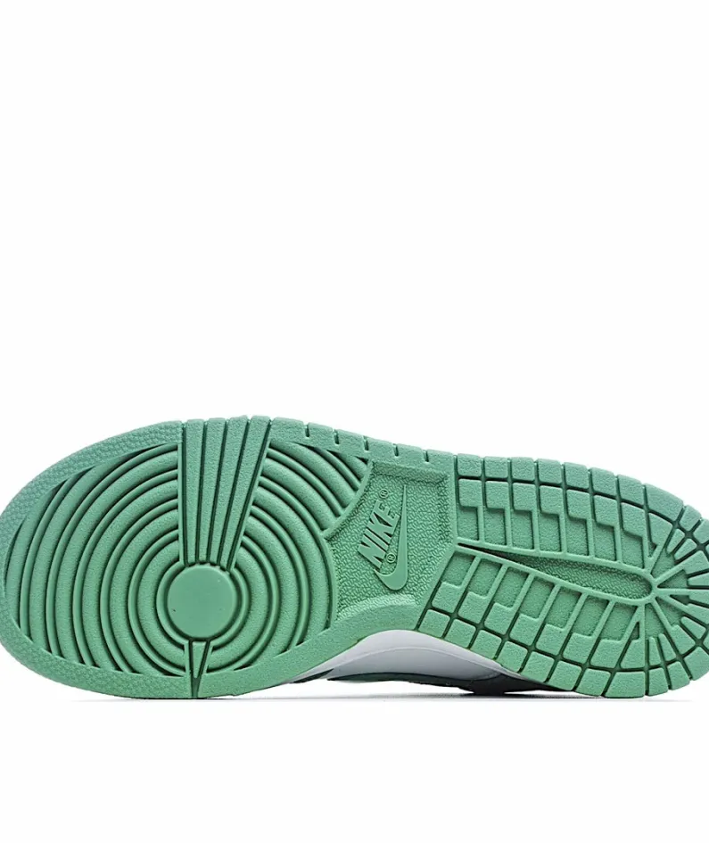 Nike SB Dunk Low Turquoise Sneakers