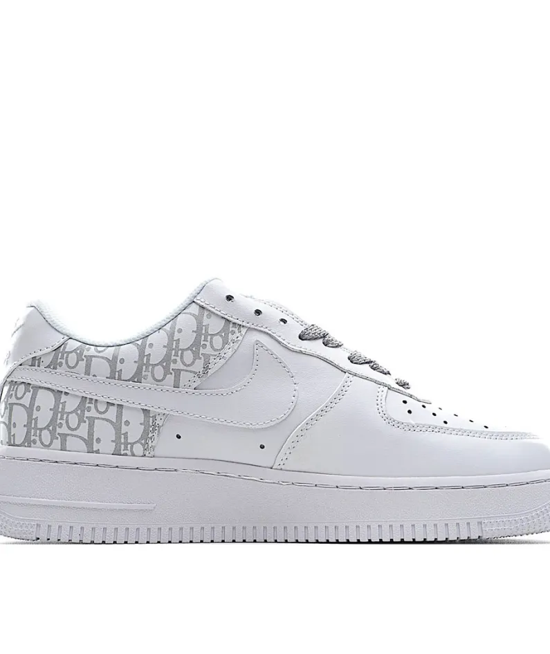 Nike Air Force 1 Low-Top Sneakers