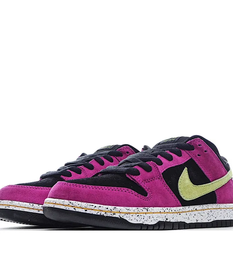 Nike Dunk SB Low SP Black Rose Low-Top Sneakers