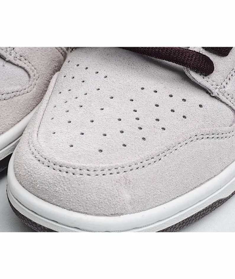 Nike SB Dunk Low "Desert Sand"