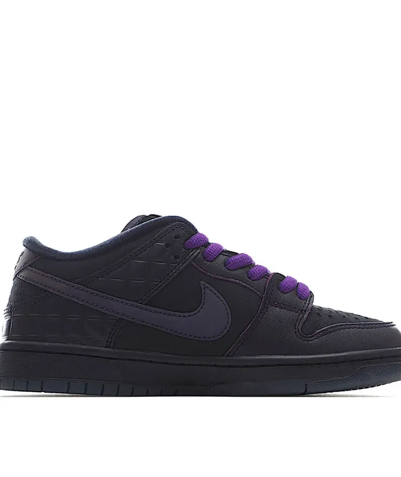 Familia x Nike SB Dunk Low Low-Top Sneakers