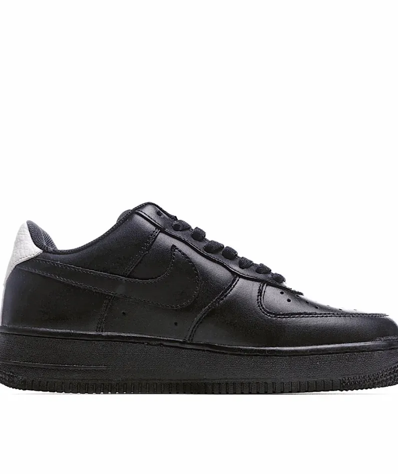Nike Air Force 1 Sneakers