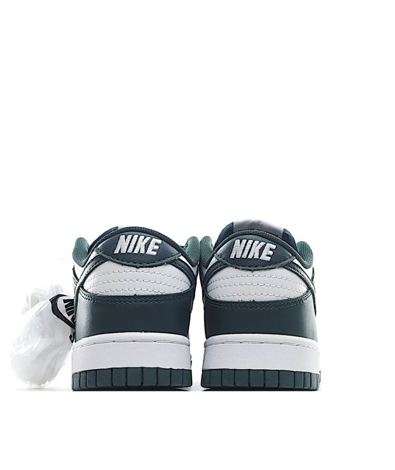 Nike SB Dunk Low Team Green Green Backboard Shoes