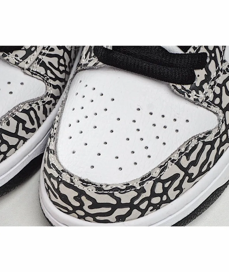 Nike SB Dunk Low