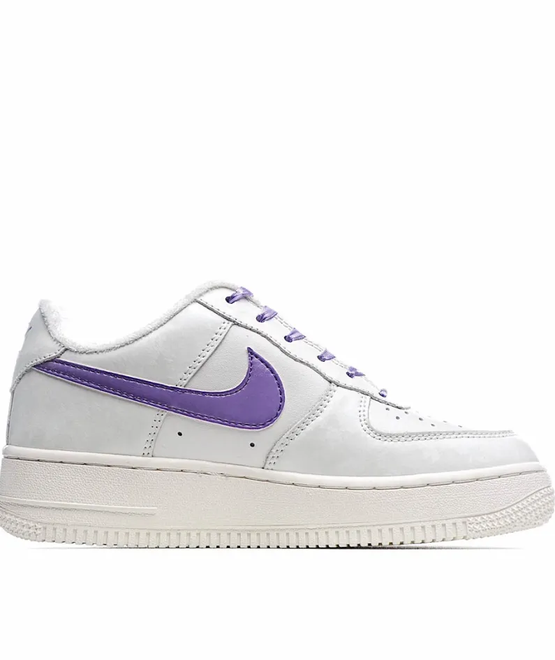 Nike Air Force 1 Low-Top Sneakers