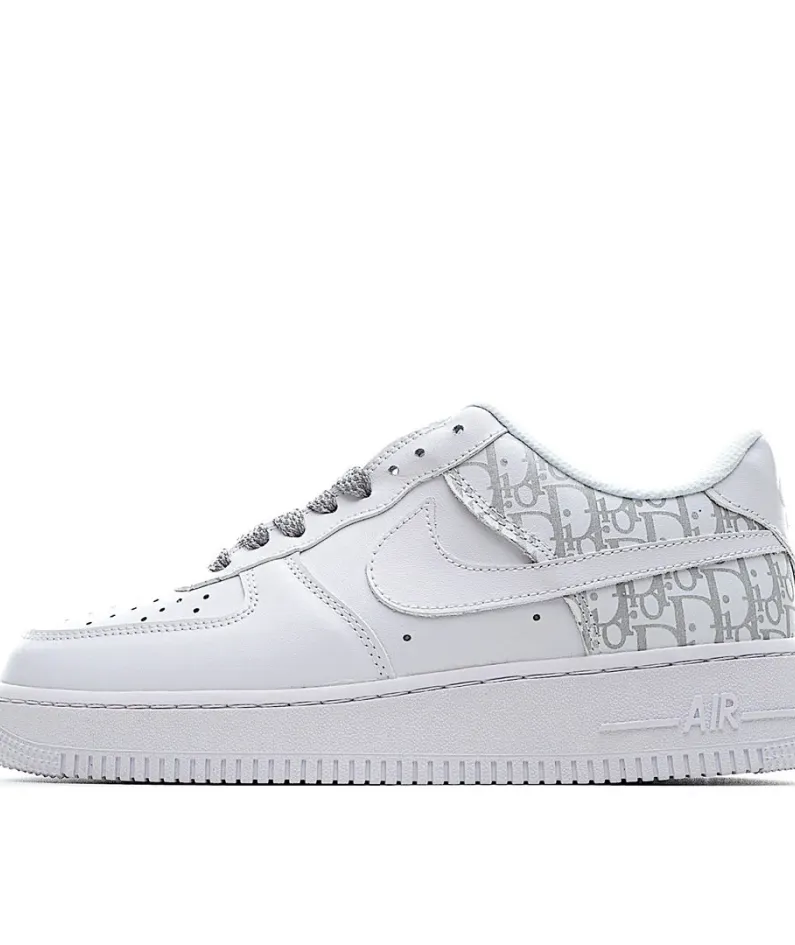 Nike Air Force 1 Low-Top Sneakers