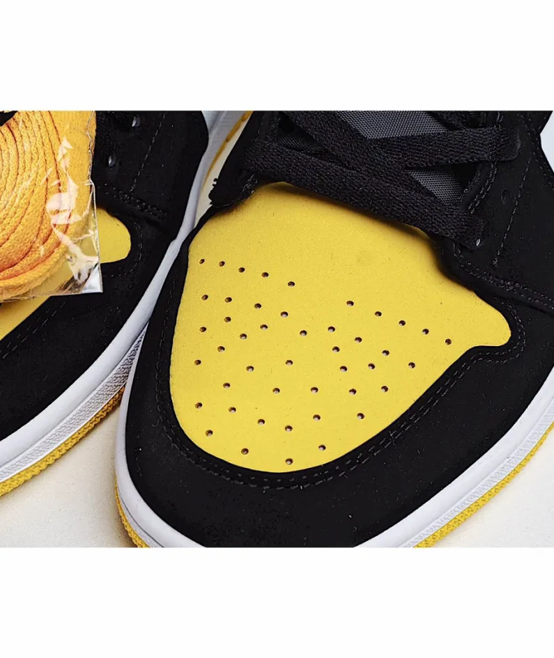 Air Jordan 1 Mid SE 'Yellow Toe'