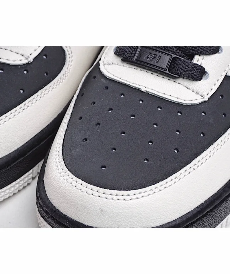 Nike Air Force1 07 Sneakers