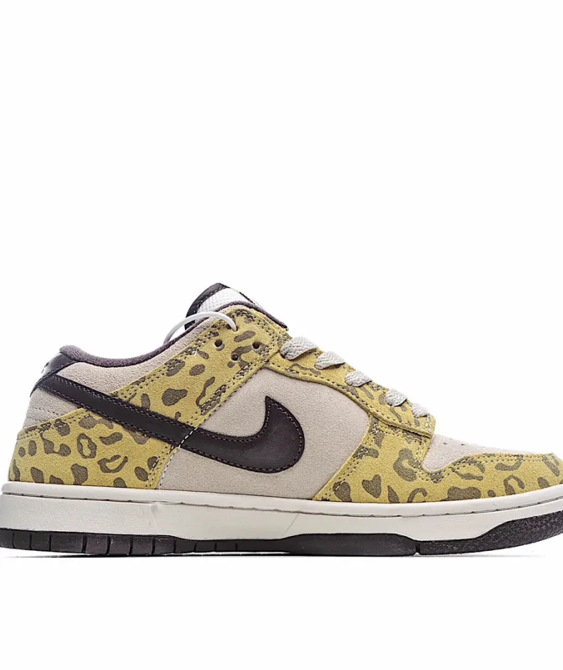 Nike SB Dunk Low Yellow Sneakers