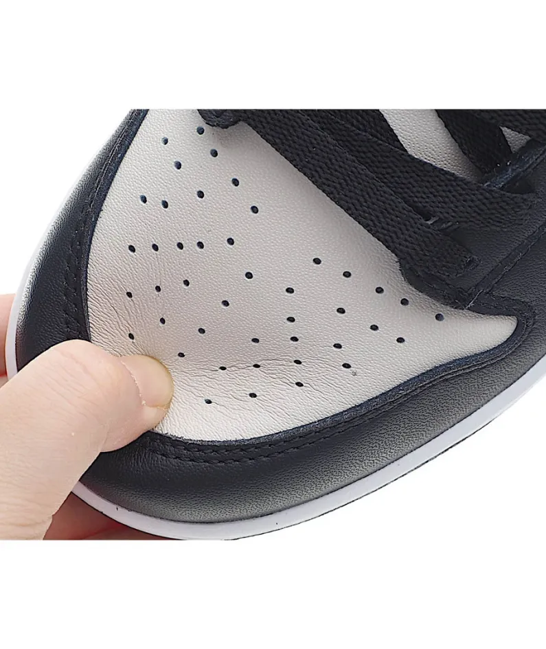 Nike DUNK LOW low-top sneakers