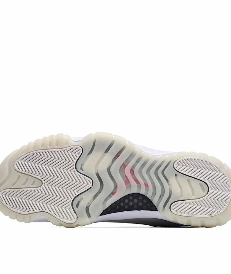 Air Jordan 11 Retro 'Platinum Tint'