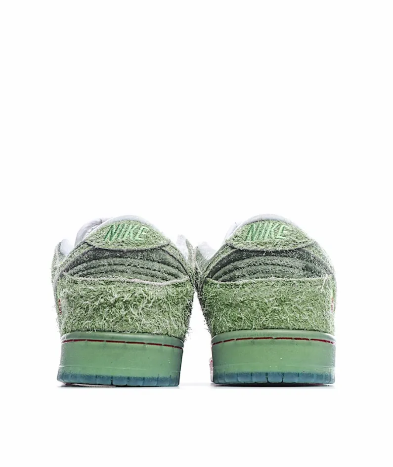 Nike SB Dunk Low pro QS Low Top Sneakers