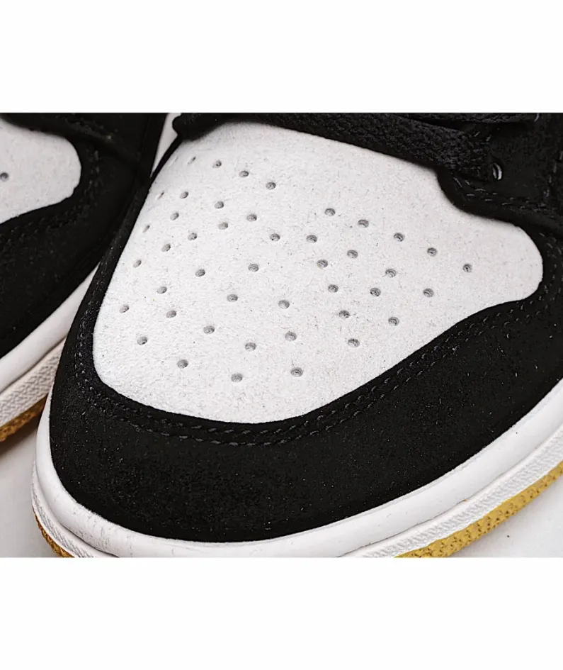 Air Jordan 1 Low 'University Gold'