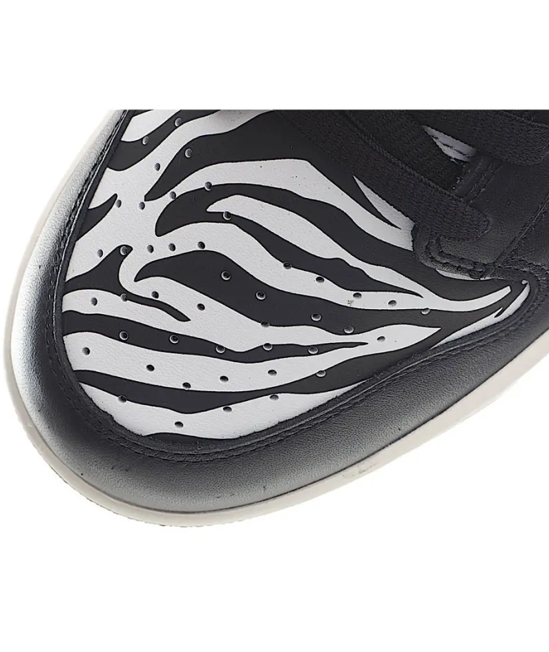 Nike Quartersnacks X Dunk SB Low“Zebra 黑 