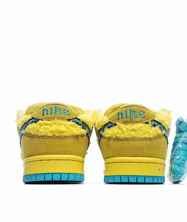 Nike SB Dunk Low Grateful Dead  