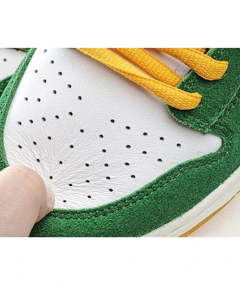 Nike Dunk SB Low Mosquito Yellow Green