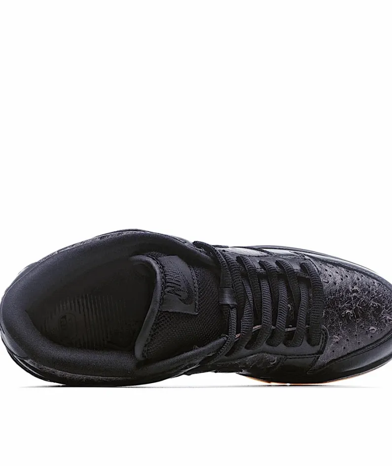 Nike SB Dunk Low Low-Top Sneakers