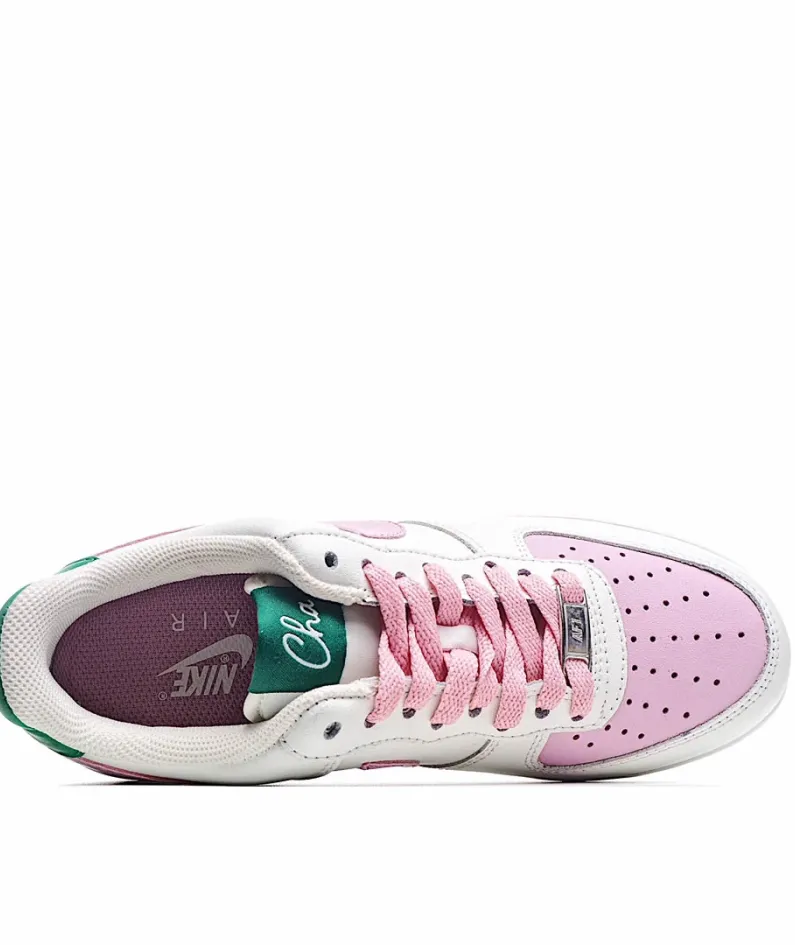 Nike Air Force 1 07 LV8 Sneakers