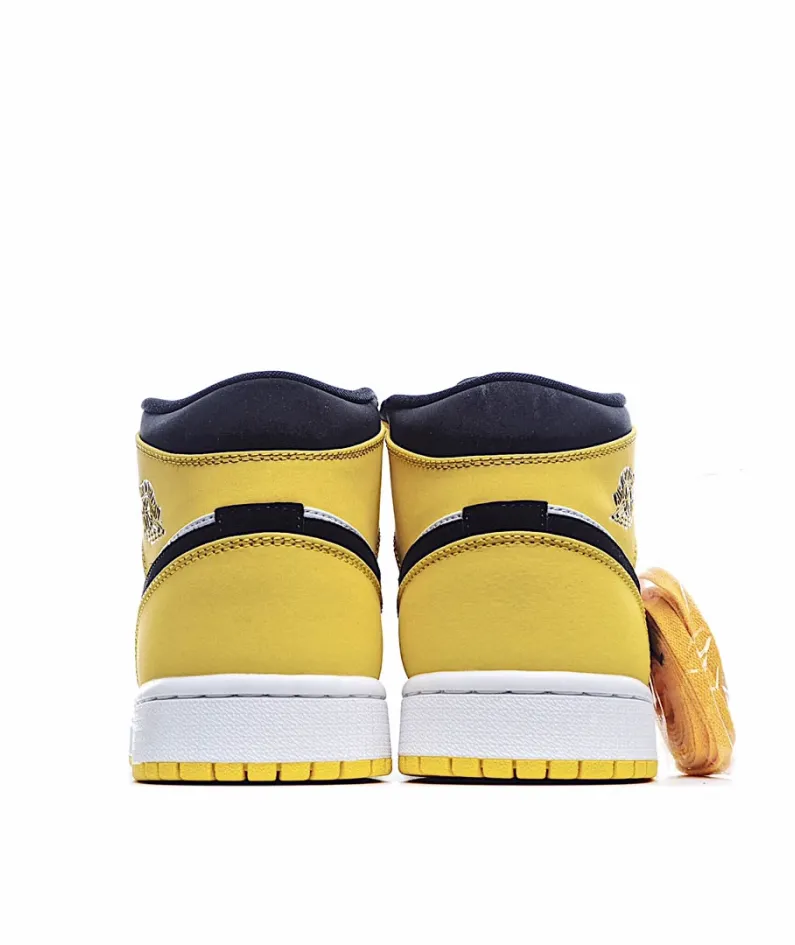 Air Jordan 1 Mid SE 'Yellow Toe'