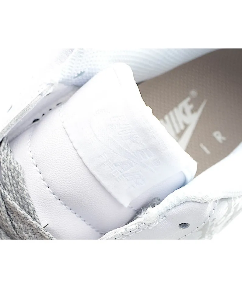 Nike Air Force 1 Low-Top Sneakers