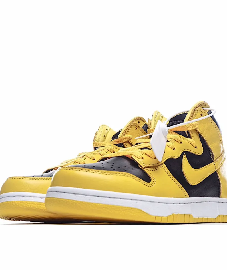 Nike Dunk High SP“ Varsity Maize