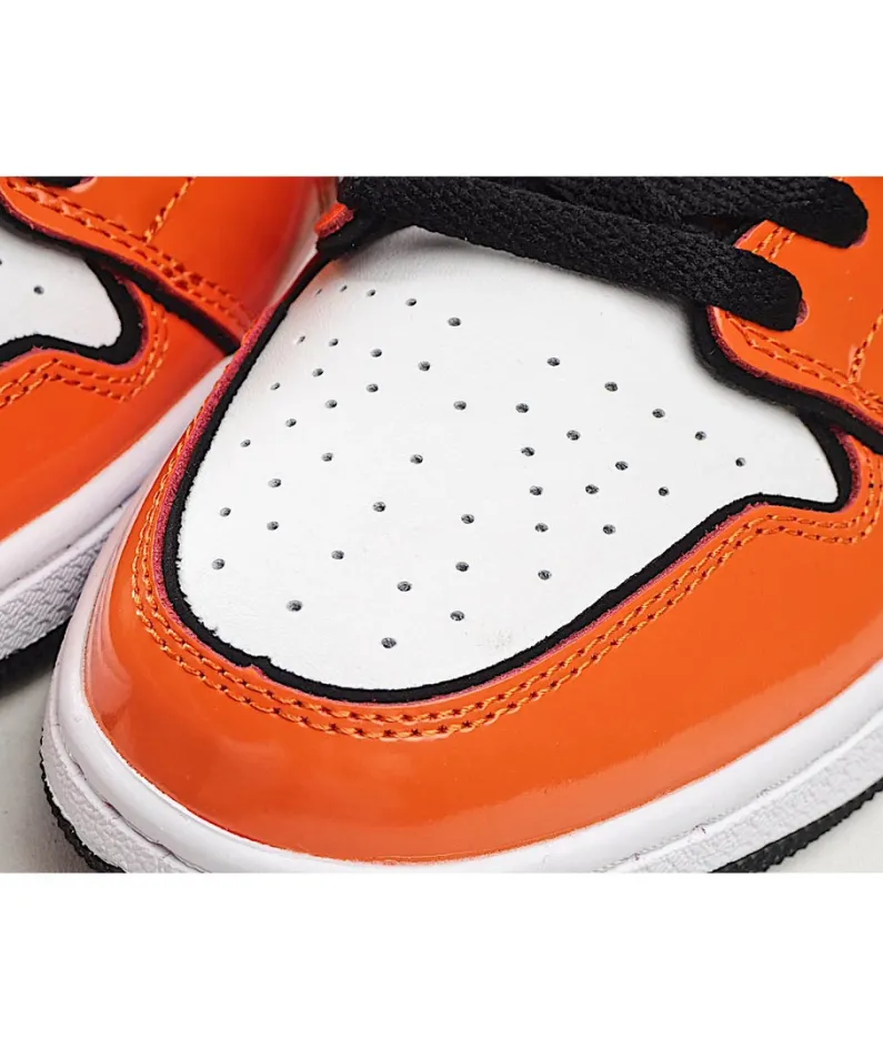 Air Jordan 1 Mid SE 'Turf Orange'