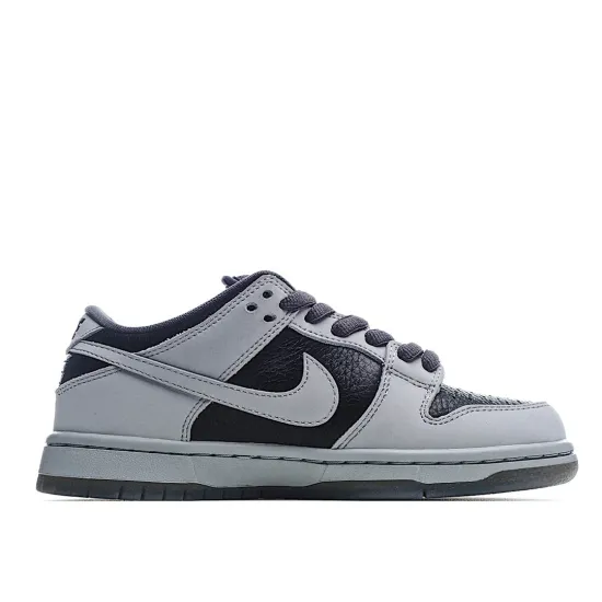 Atlas x Nike SB Dunk Low QS 35mm Low Top Sneakers
