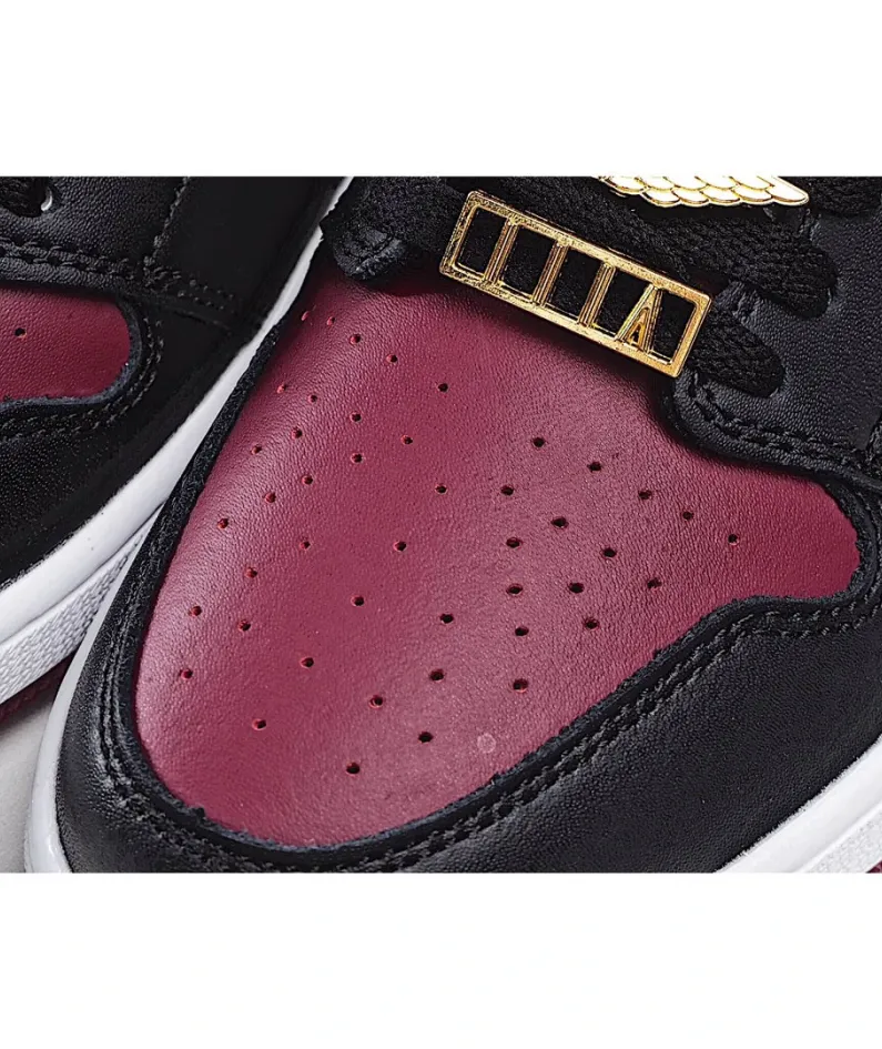 Wmns Air Jordan 1 Mid SE 'Gold Pendants'