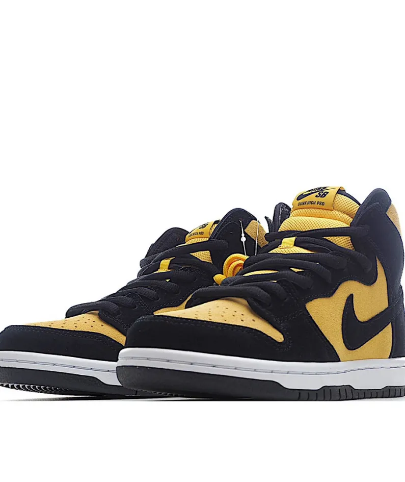 Nike SB Dunk High Reverse Iowa