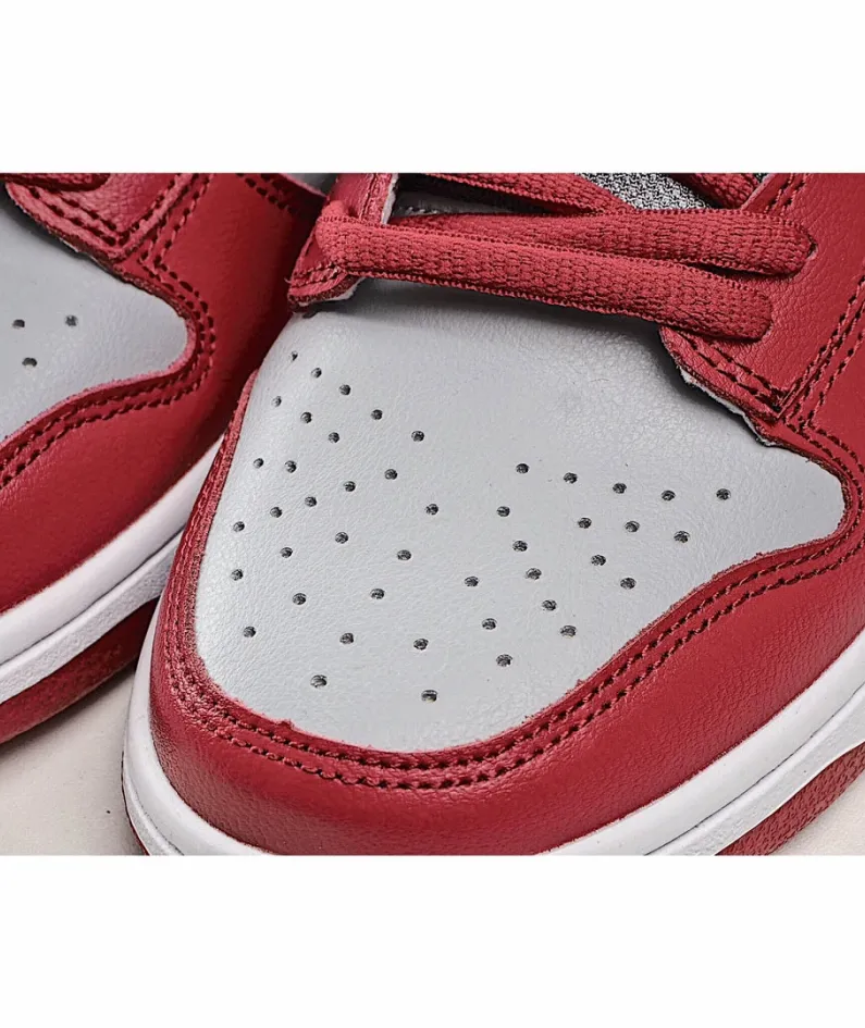 Nike SB Dunk Low Valentines Day Sneakers