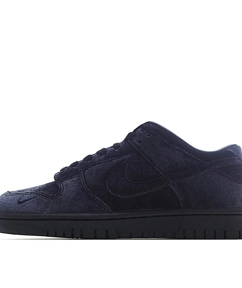 Dover Street Market x Nike Dunk Low“Triple Black 