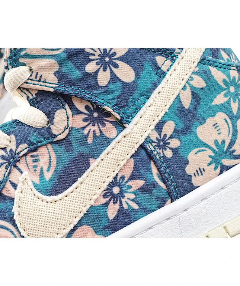 Nike SB Dunk High Sneakers