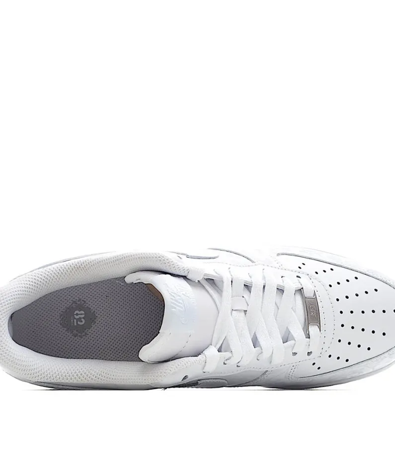 Nike Air Force 1 LV8  