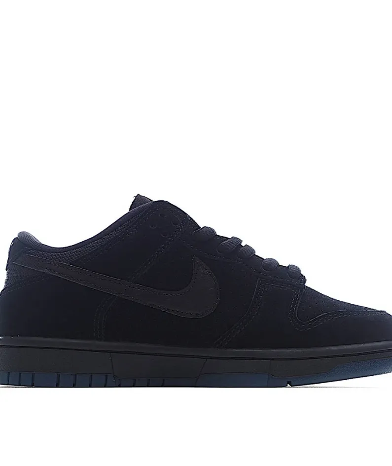 UNDFEATED x Nike Dunk Low